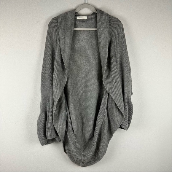Sleeping on Snow Anthropologie Gray Slouchy Rounded Hem Open Cardigan One Size - Picture 1 of 6